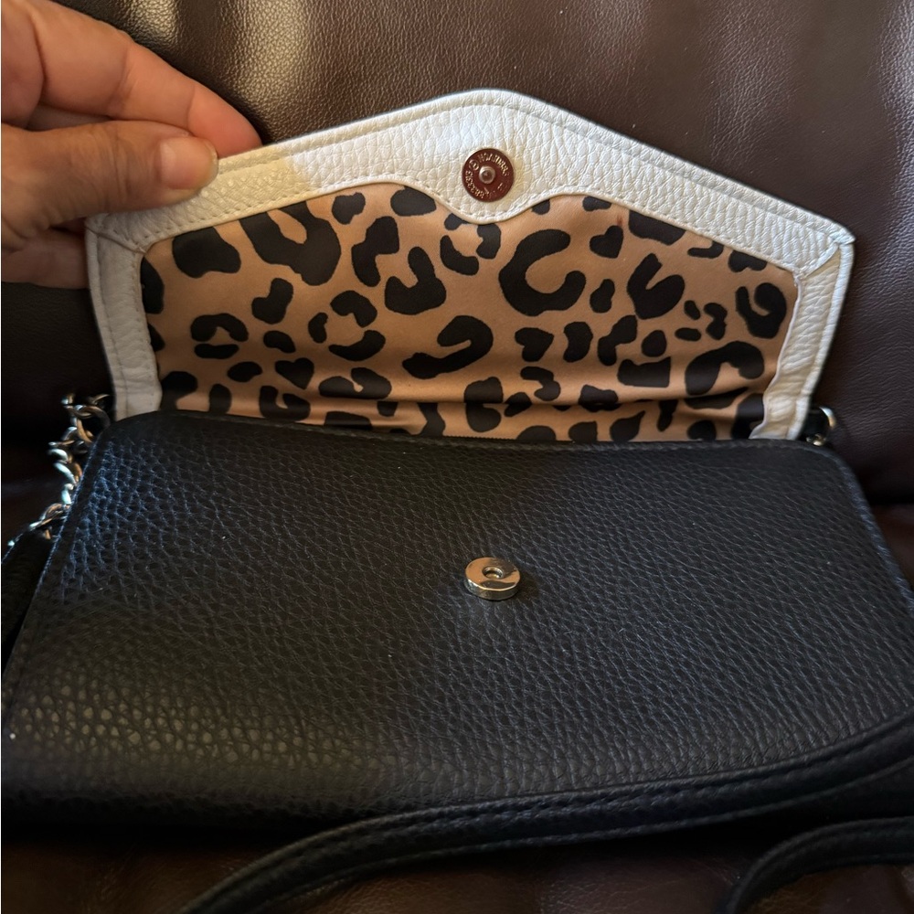 Jessica Simpson Crossbody Bag-embossed Black, Gray, and off White EUC - Picture 4 of 10